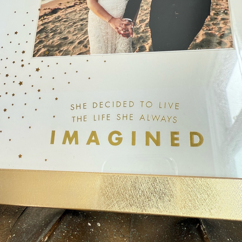 Gold Square Photo Frame - Paper Destiny - Picture 5 of 6
